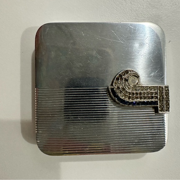 Silver Evan’s with Mayfair vintage compact case - Picture 1 of 10